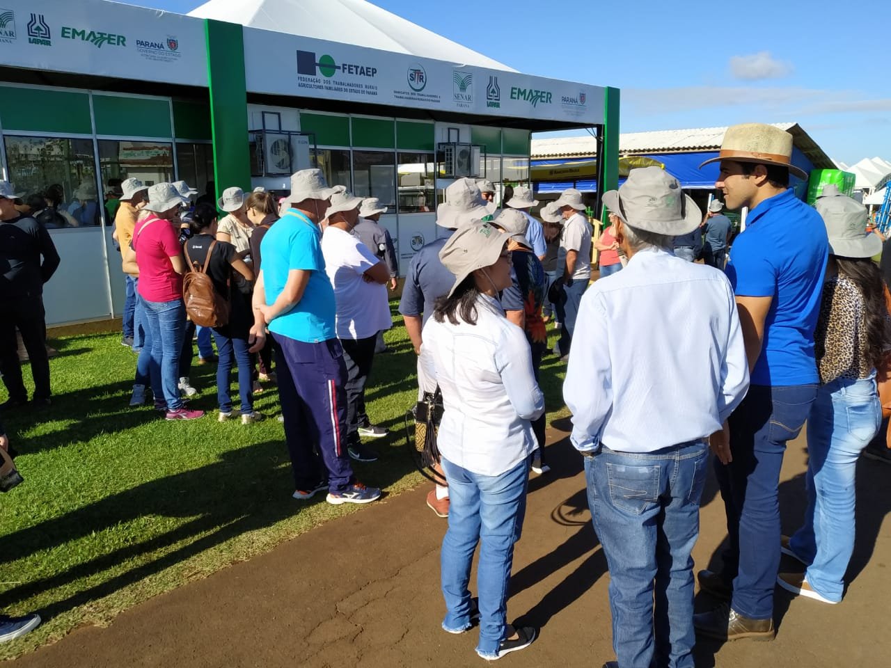 Capa foto FETAEP recebe caravanas de agricultores familiares no Show Rural Coopavel