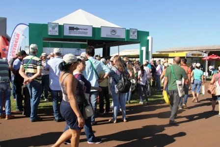 Capa foto Diretoria da FETAEP recebe Governador Beto Richa e autoridades no terceiro dia de Show Rural