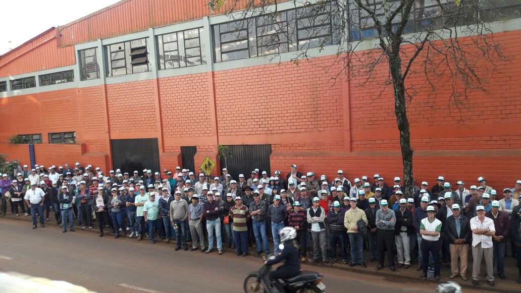 Capa foto  Trabalhadores rurais contra a Reforma da Previdência - Cascavel 