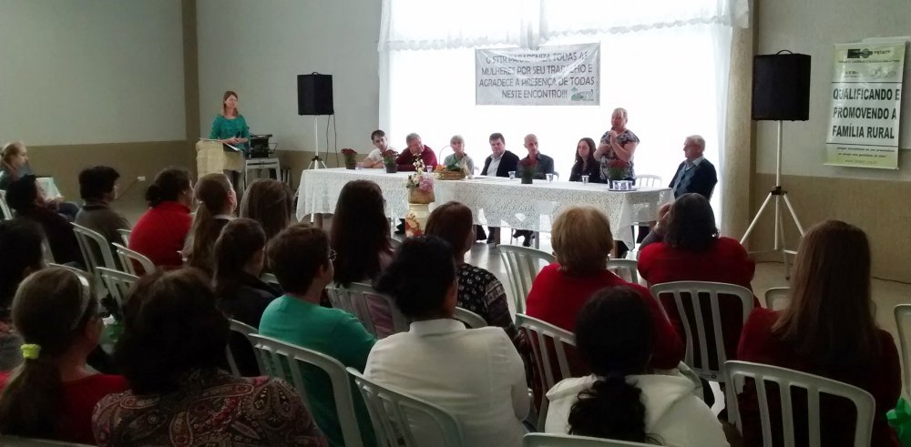 Capa foto FETAEP participa do 2º Encontro das Mulheres Trabalhadoras Rurais de São José dos Pinhais 