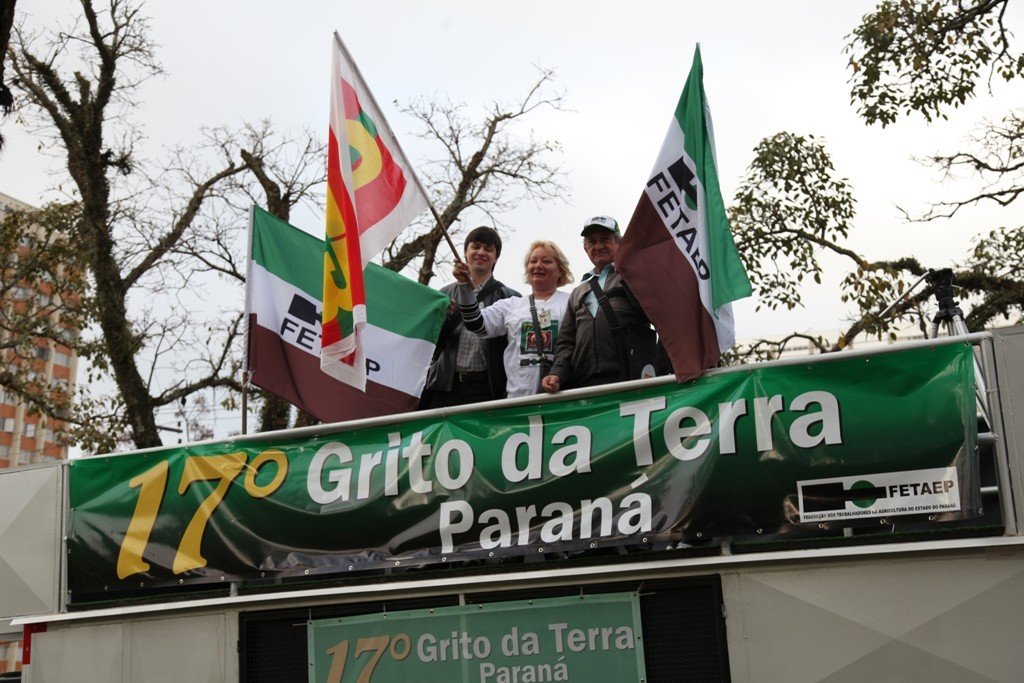 Capa foto Grito da Terra Paraná 2012