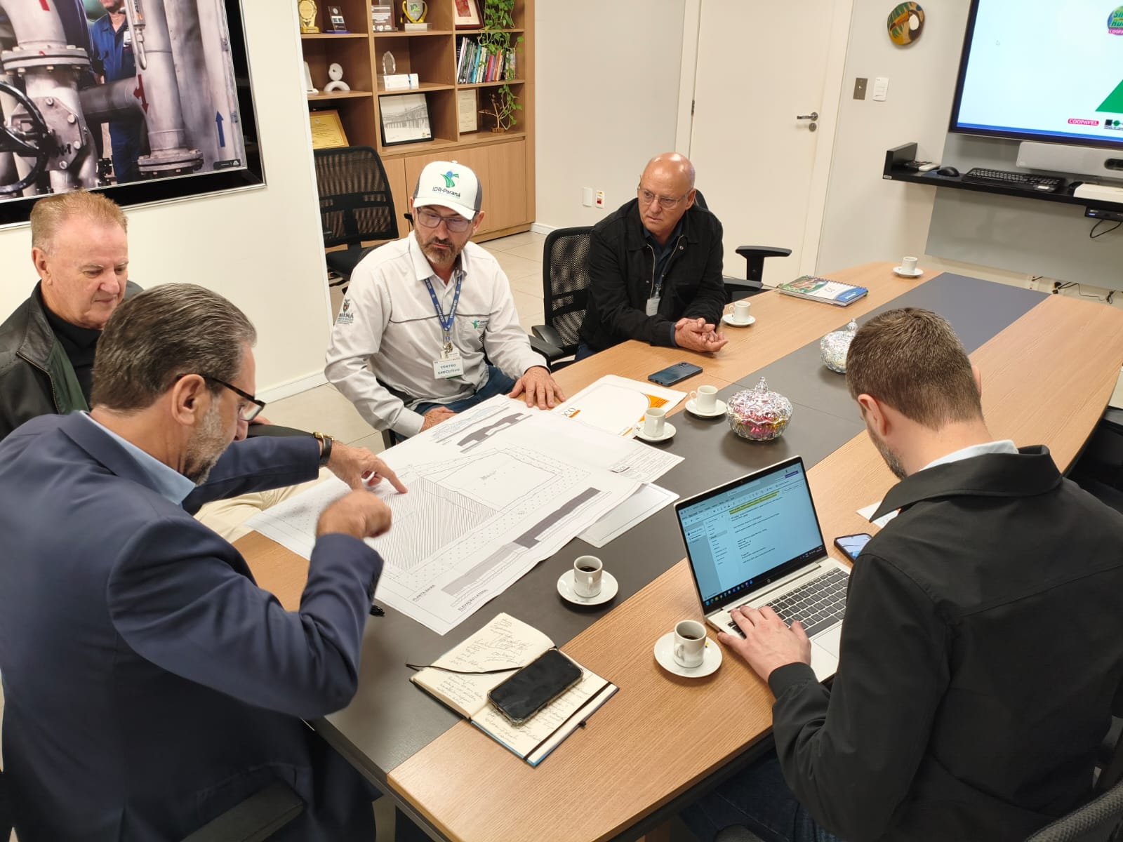 Capa foto Parceria projeta nova etapa de investimentos no barracão da agroindústria familiar.